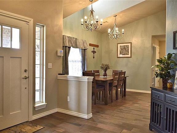 Entrance Near Formal Dining Room
