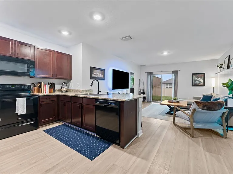 10918 Trailing Vine Dr — Photo 7