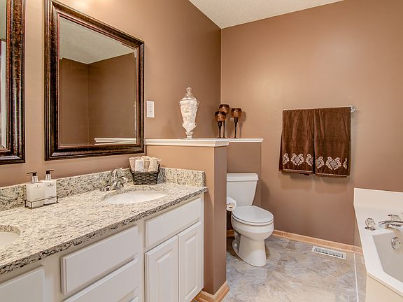 3rd image of 1400 Wisconsin Ct