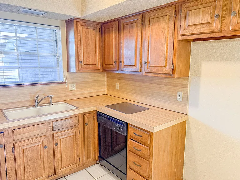 3622 Wynn Cir — Photo 11