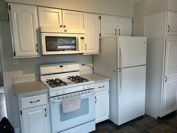 2nd image of 846 Hannah Ave