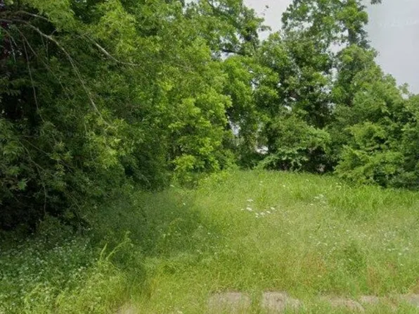 1908 Saint John St, Greenville, TX 75401