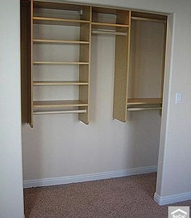 bedroom closet organizer