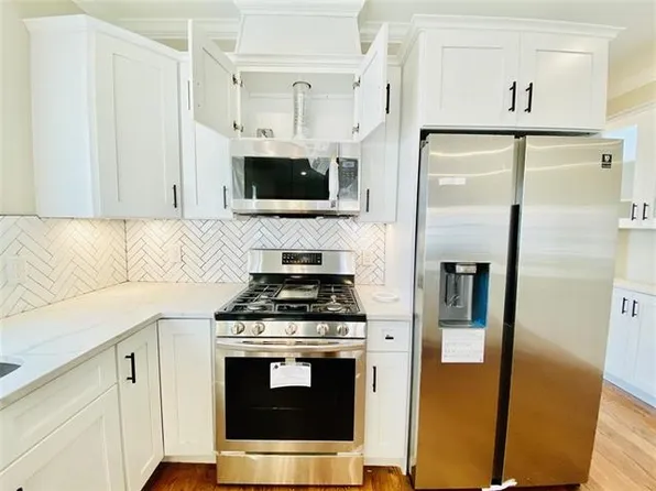 63 Linden Avenue image 4 of 9