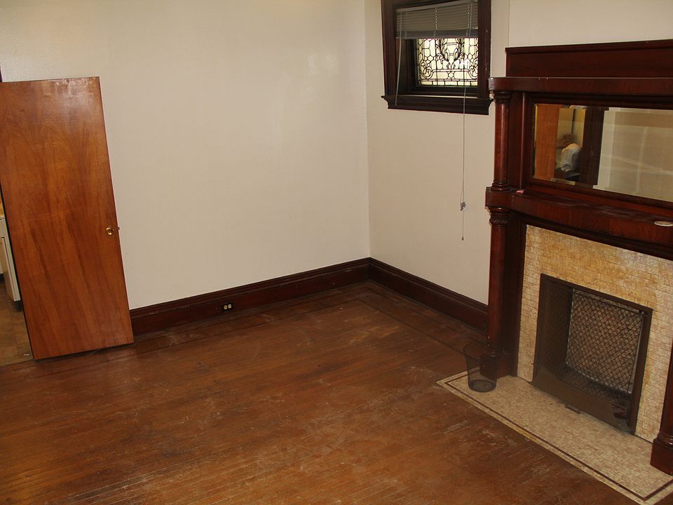 2nd image of 5825 Bartlett Studio