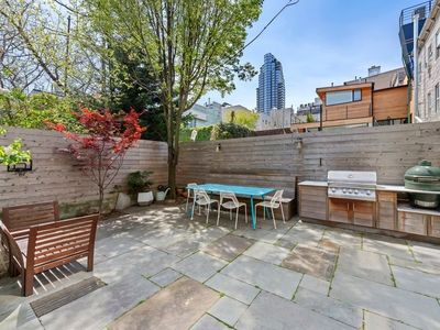 82 Green St APT 1, Brooklyn, NY, 11222