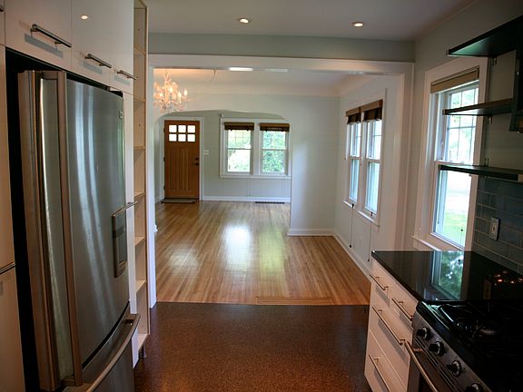 5th image of 1901 Talmage Ave SE
