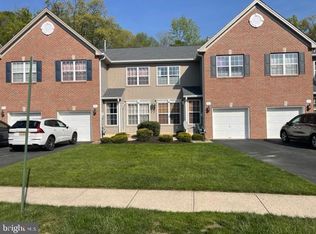 97 Warwick Rd, Princeton Junction, NJ 08550