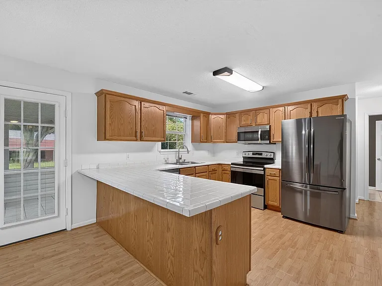 287 Road Atlanta — Photo 16