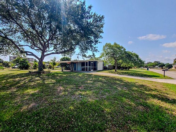 3rd image of 125 E Arbor Avenue