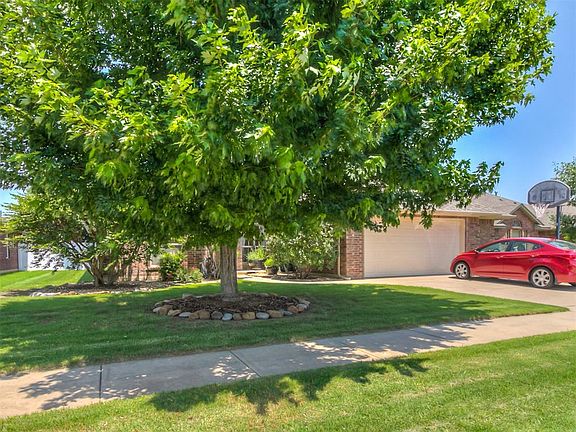 4th image of 517 SW 159th St