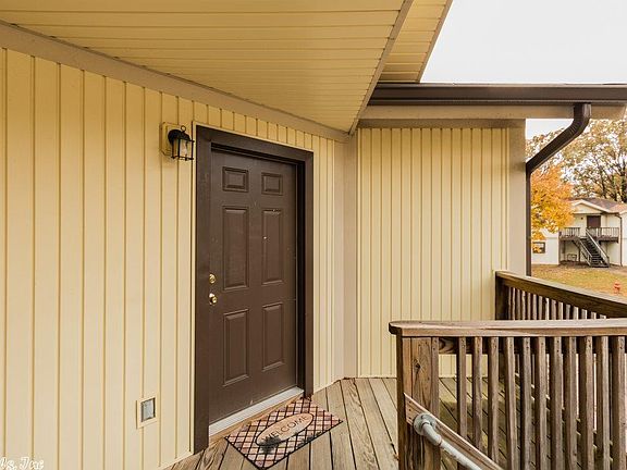 5th image of 8815 Woodbine St #501