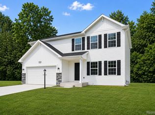 2322 Pear Tree Dr, Burton, MI 48519
