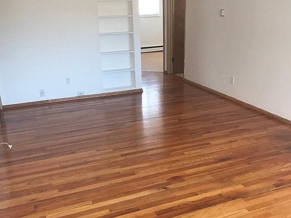 5th image of 2402 Brentwood Pkwy APT D
