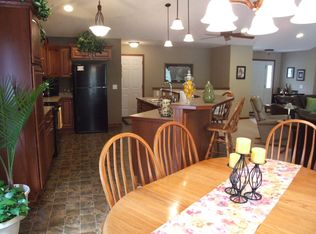 582 Silver Creek Dr, Doylestown, OH 44230