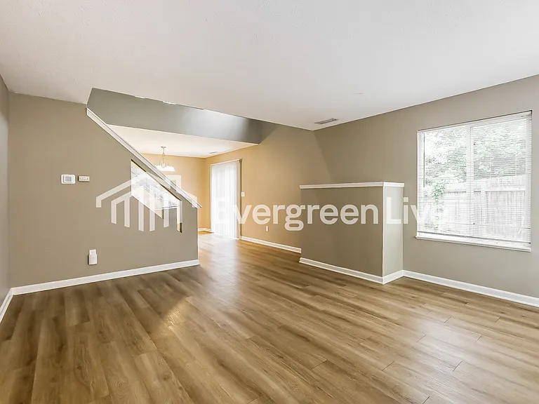 4948 Clarkson Dr — Photo 3