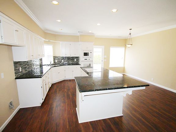 5th image of 149 Hopfield Dr