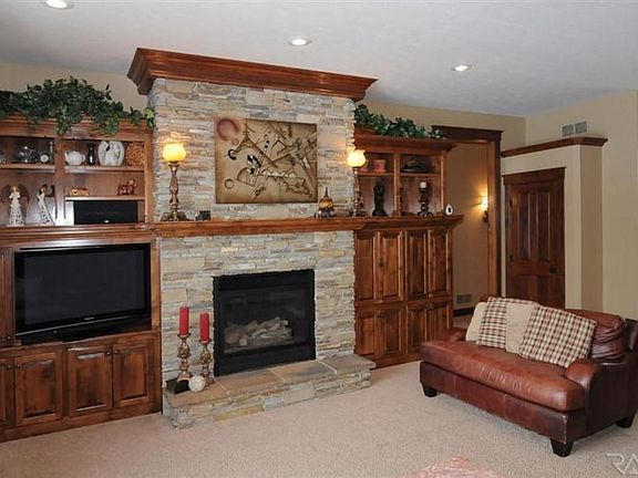 3rd image of 7200 S Waterstone Cir