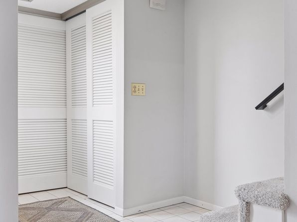 3620 Independence Ave S APT 52