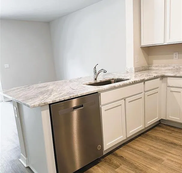 4649 Pleasant Ave — Photo 17