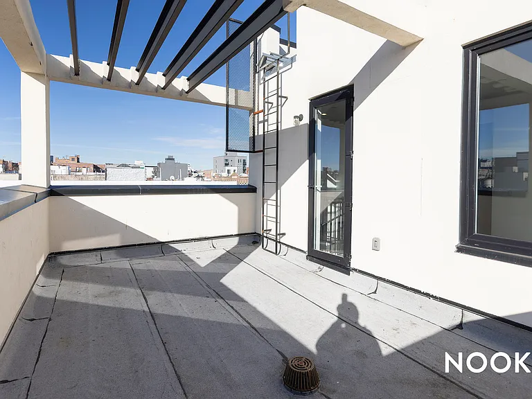 794 Rogers Ave #4D — Photo 2