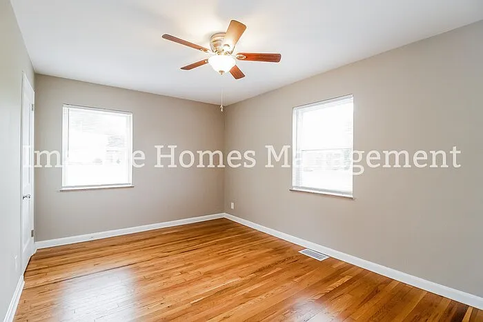 8587 Kenwood Rd — Photo 8