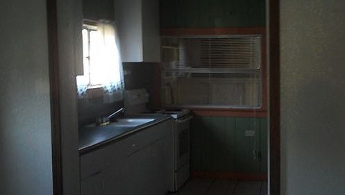 2nd image of 2542 Sanford Ave