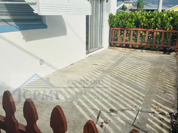 304-308 Central Dr #W, West Palm Beach, FL 33405