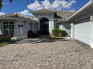 395 SW Sapphire Way SW, Vero Beach, FL 32968