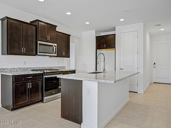 5th image of 3311 E ISLA Avenue