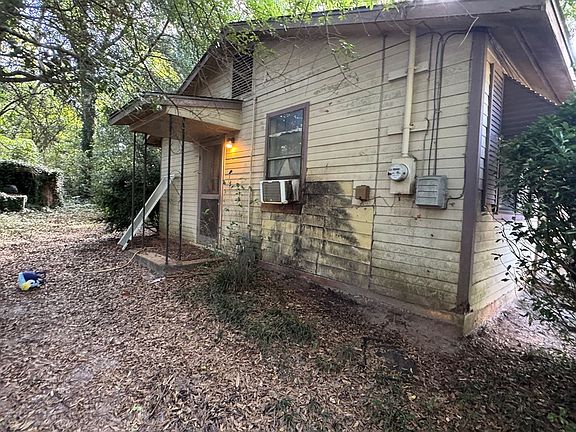 2nd image of 406 S Hampton St