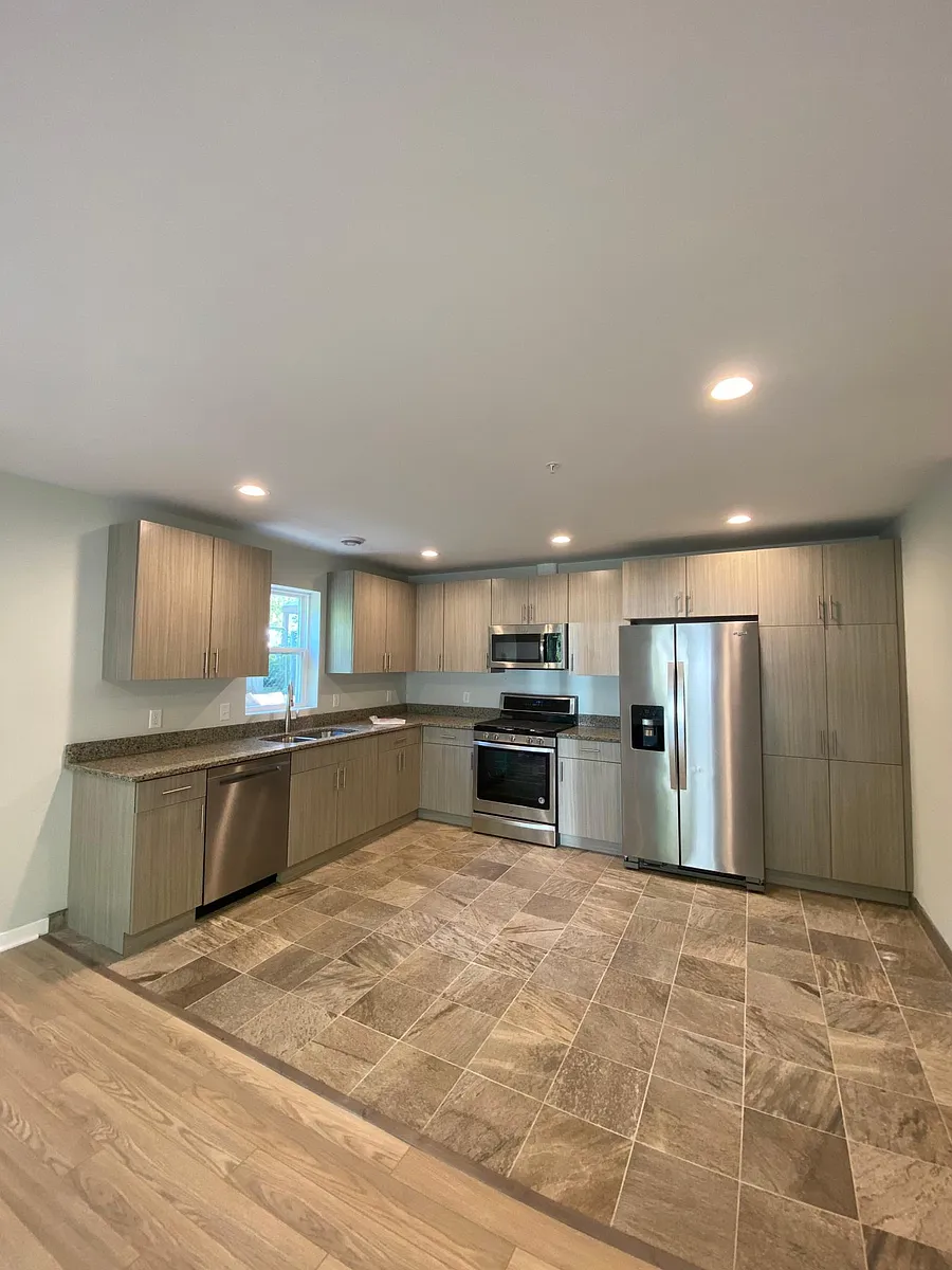 Kitchen - 111 White St SW #105