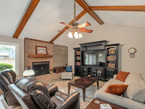 1102 Mill Run Rd, Athens, TX 75751
