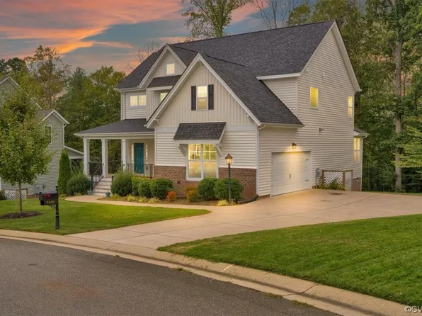 7490 Winding Jasmine Rd, Quinton, VA 23141