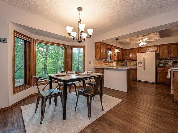5th image of 3 Bosworth Cir