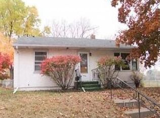 1600 4th St E, Saint Paul, MN 55106