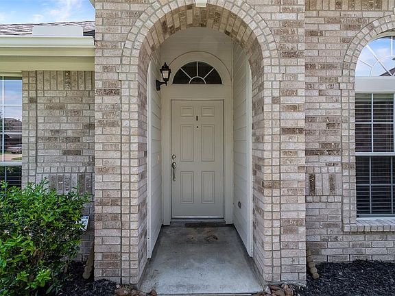 4th image of 20523 Saddleback Chase Ln