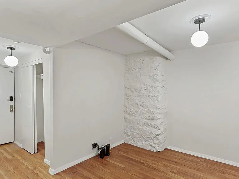 736 Riverside Dr #1F — Photo 3