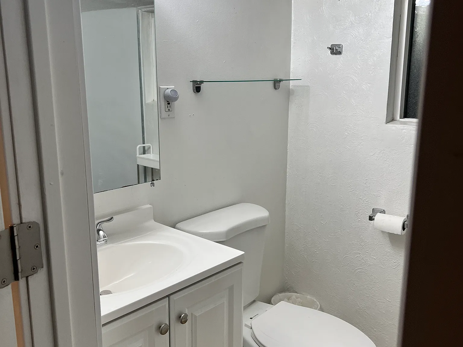 3 bed, 980 sqft, $800 — Photo 4