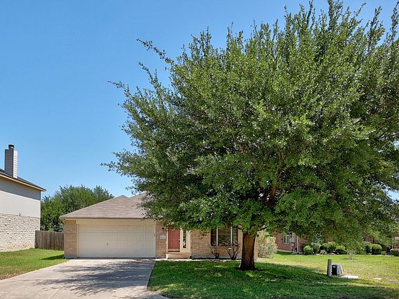 3rd image of 3009 Hanstrom Ct