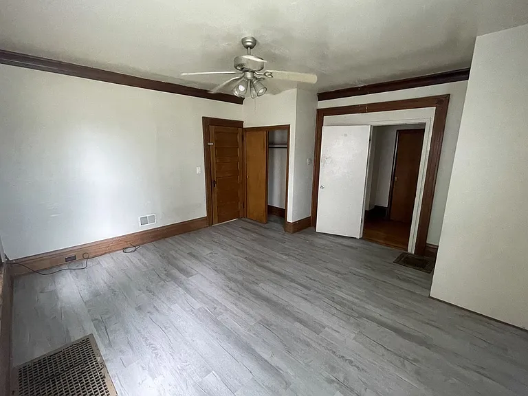 637 Franklin St — Photo 21