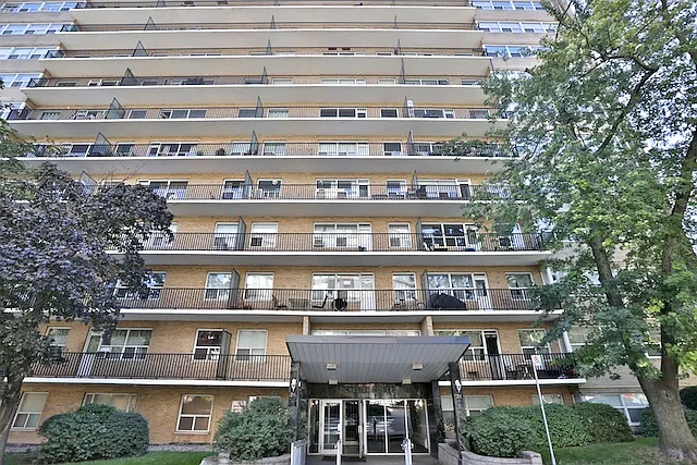 21 Tichester Road Toronto — Photo 2