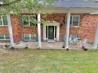 60 Breezy Pl, Elkview, WV 25071