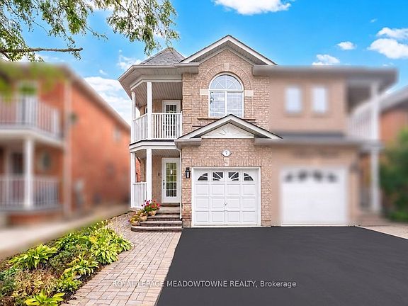 3rd image of 7 Secord Cres