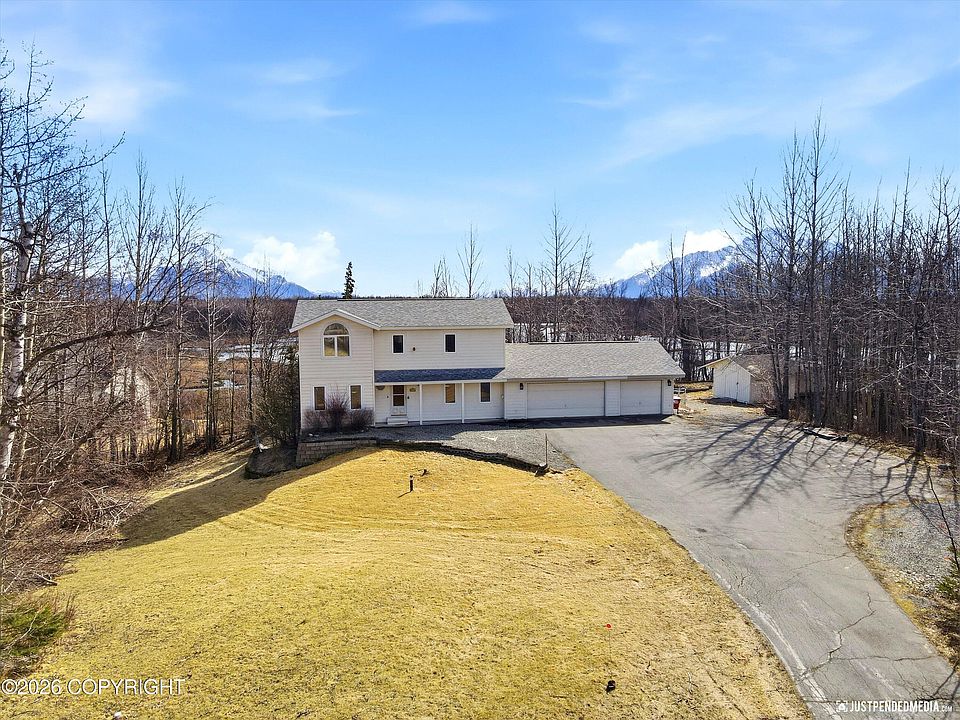 1st image of 4015 N Hazelwood Cir