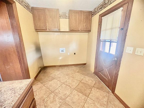3rd image of 894 County Road 1485