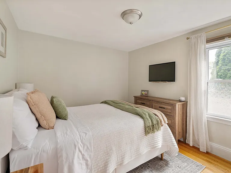 227 Hurley St #1 — Photo 7