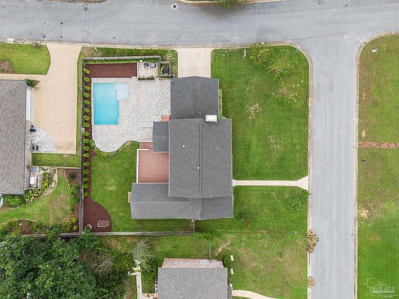 4th image of 2021 Utica Pl