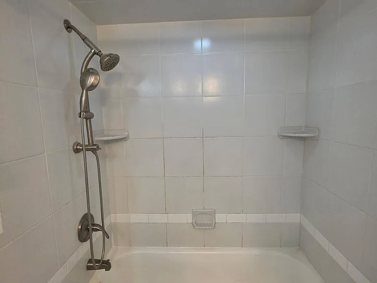 9 Berg Ave — Photo 14