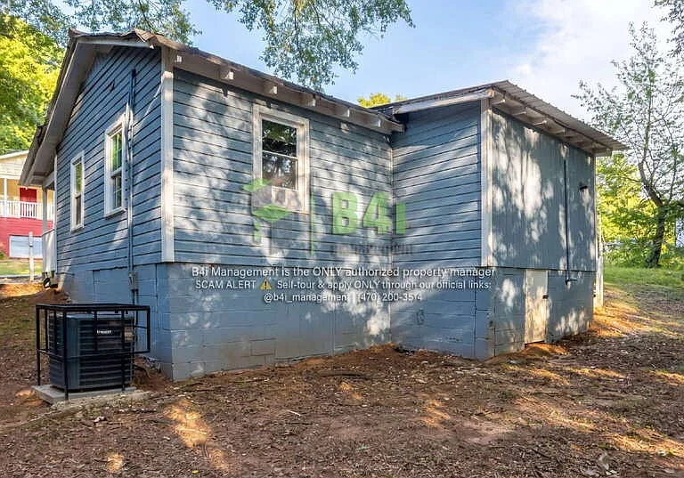 217 Banks St — Photo 16
